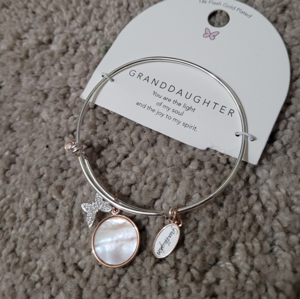 🩷🩷Adorable granddaughter bracelet